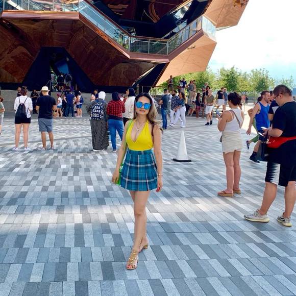 Meet your Posher - Picture 1 of 1